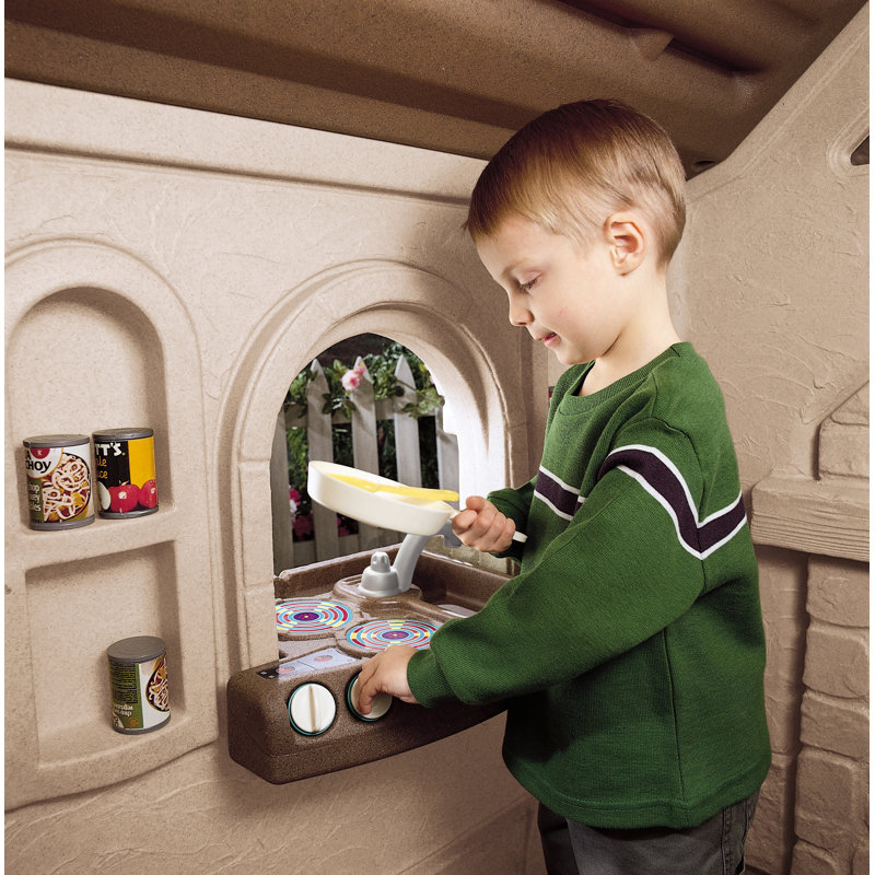 STEP2のフォーシーズンズプレイハウス Step2 Playhouse | Wayfair.co.uk